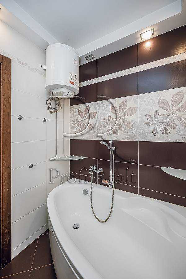 Продажа 3-комнатной квартиры 103 м², Ломоносова ул., 54