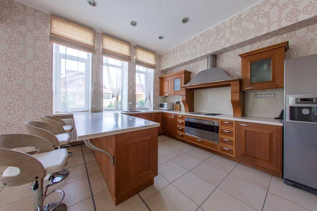 Продажа дома 500 м², Соловяненка
