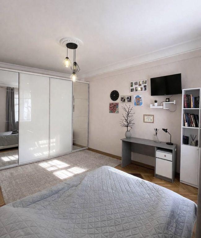 Продажа 2-комнатной квартиры 48 м², Нечуя-Левицкого ул.