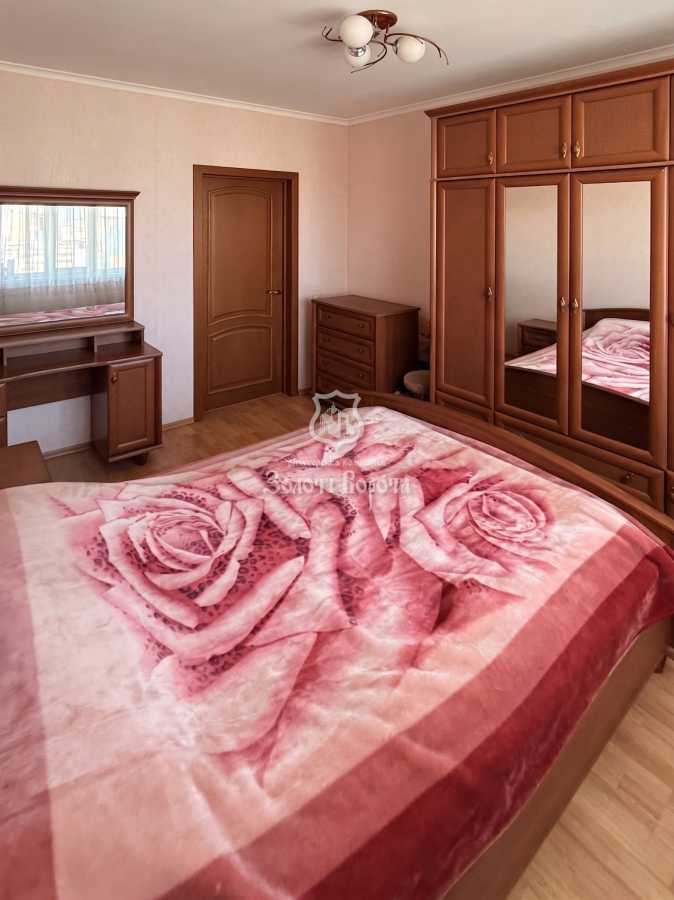 Продажа 3-комнатной квартиры 72.2 м², Владимира Маяковского просп., 8Б