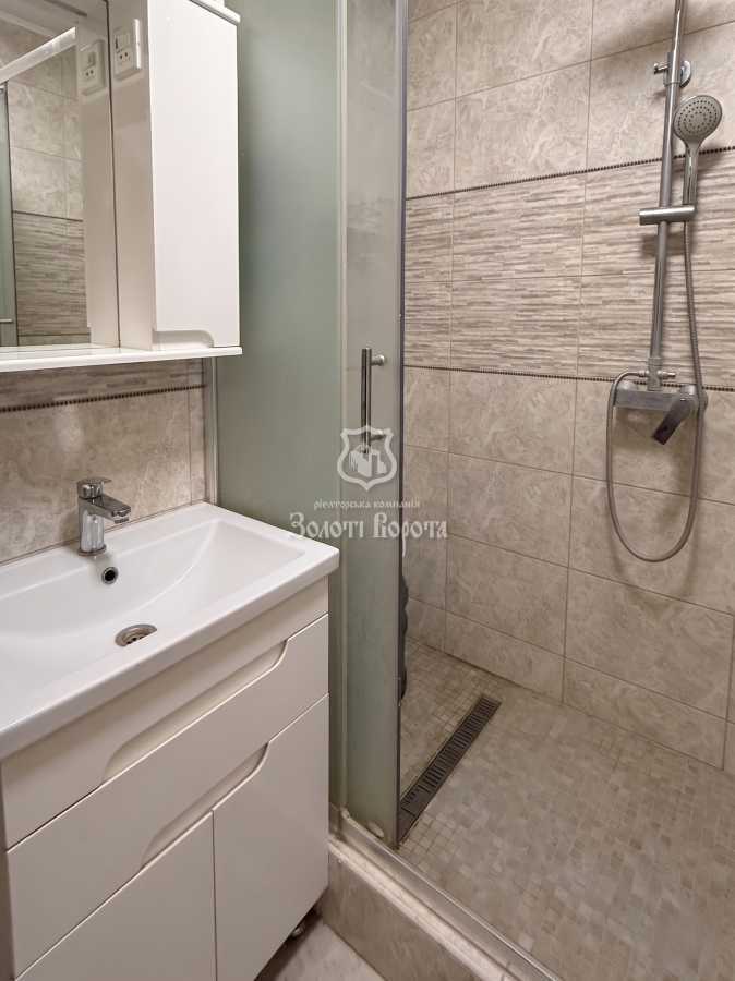 Продажа 3-комнатной квартиры 72.2 м², Владимира Маяковского просп., 8Б