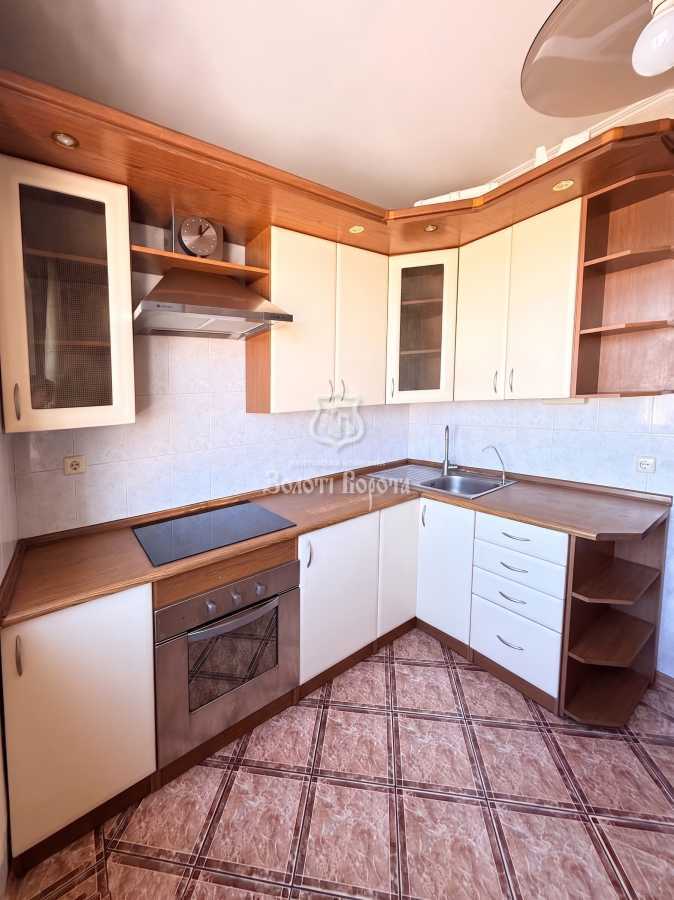 Продажа 3-комнатной квартиры 72.2 м², Владимира Маяковского просп., 8Б