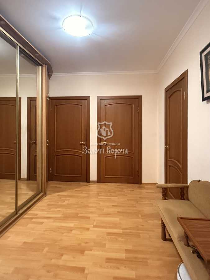 Продажа 3-комнатной квартиры 72.2 м², Владимира Маяковского просп., 8Б
