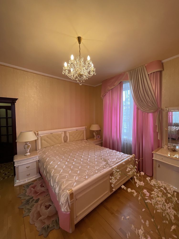 Продажа 5-комнатной квартиры 145 м², Титова ул., 17