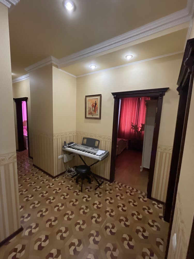 Продажа 5-комнатной квартиры 145 м², Титова ул., 17