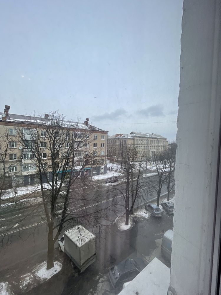Продажа 5-комнатной квартиры 145 м², Титова ул., 17