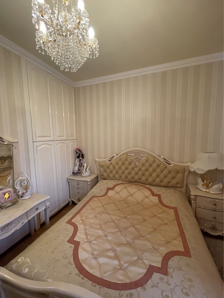 Продажа 5-комнатной квартиры 145 м², Титова ул., 17