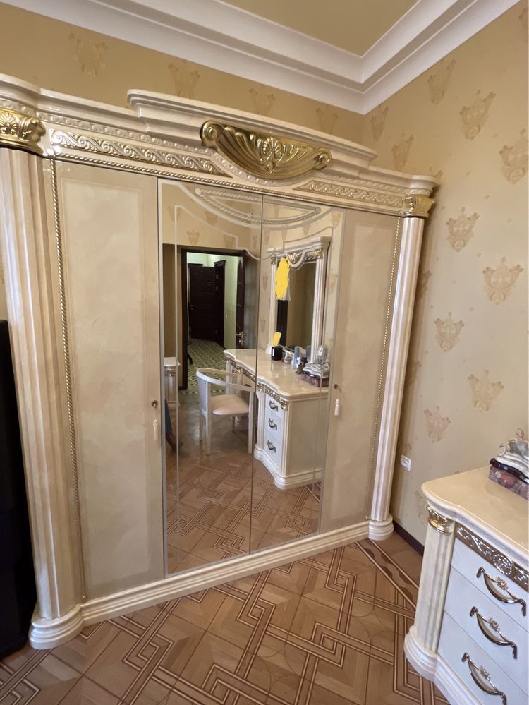 Продажа 5-комнатной квартиры 145 м², Титова ул., 17