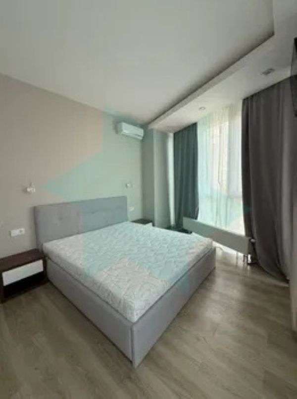 Аренда 2-комнатной квартиры 82 м², Симферопольская ул., 2