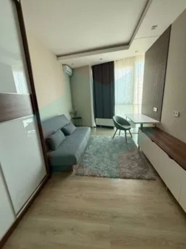 Аренда 2-комнатной квартиры 82 м², Симферопольская ул., 2