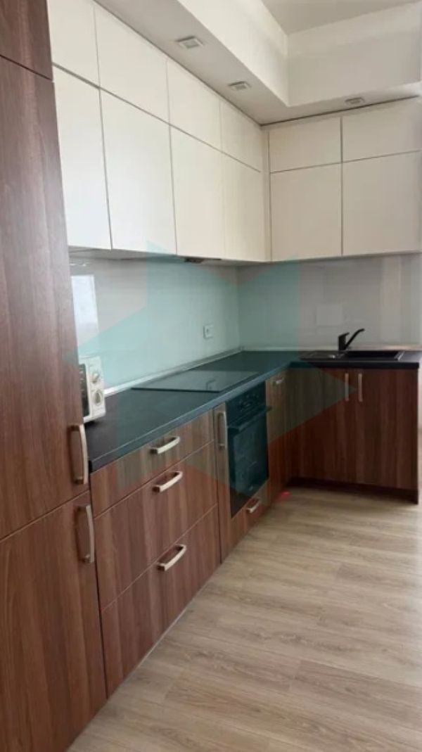 Аренда 2-комнатной квартиры 82 м², Симферопольская ул., 2