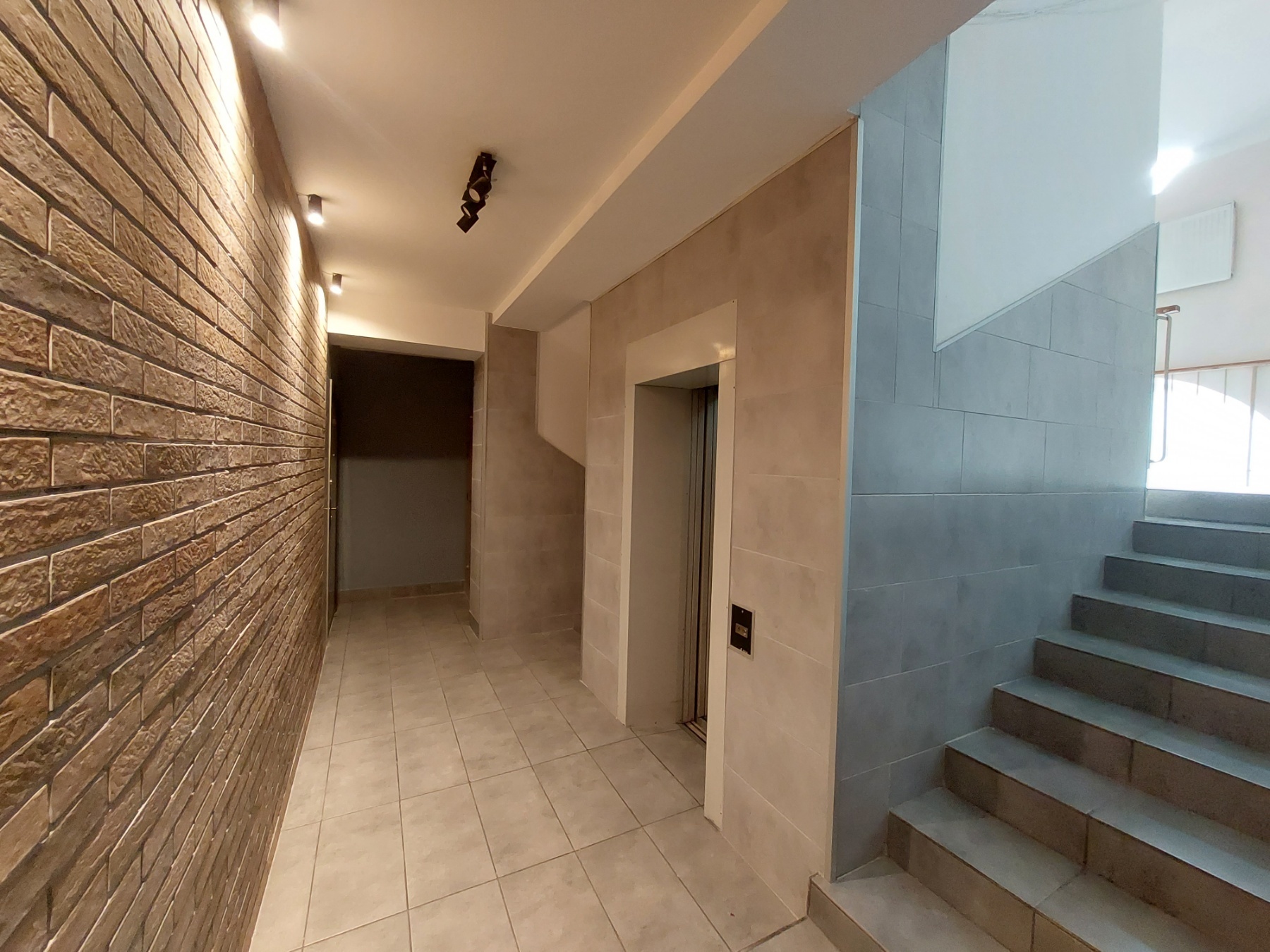 Продажа 3-комнатной квартиры 74 м², Юрковская ул.