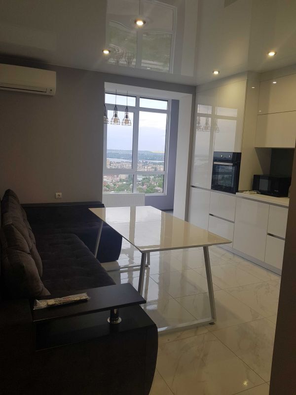 Продажа 1-комнатной квартиры 49 м², Славы бул., 45