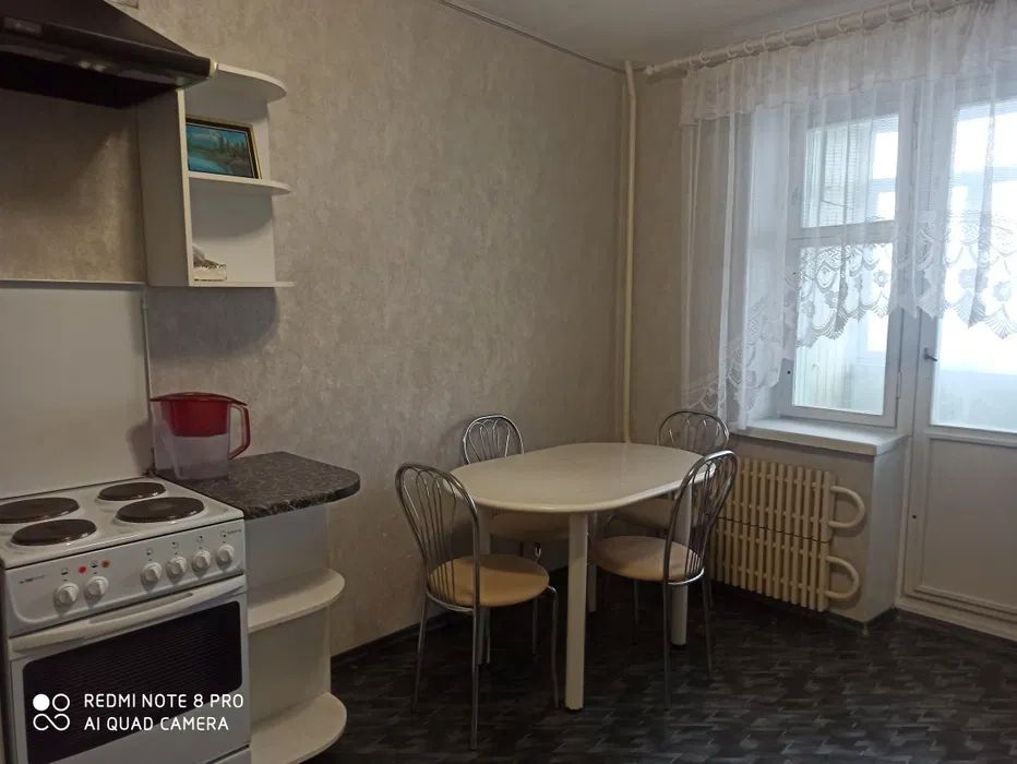 Аренда 1-комнатной квартиры 50 м², Звездный бул., бул.1