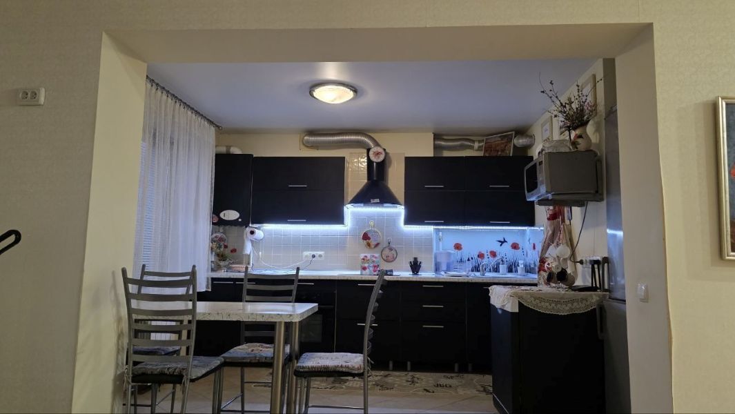 Оренда 2-кімнатної квартири 87 м², Штабний пров., 1