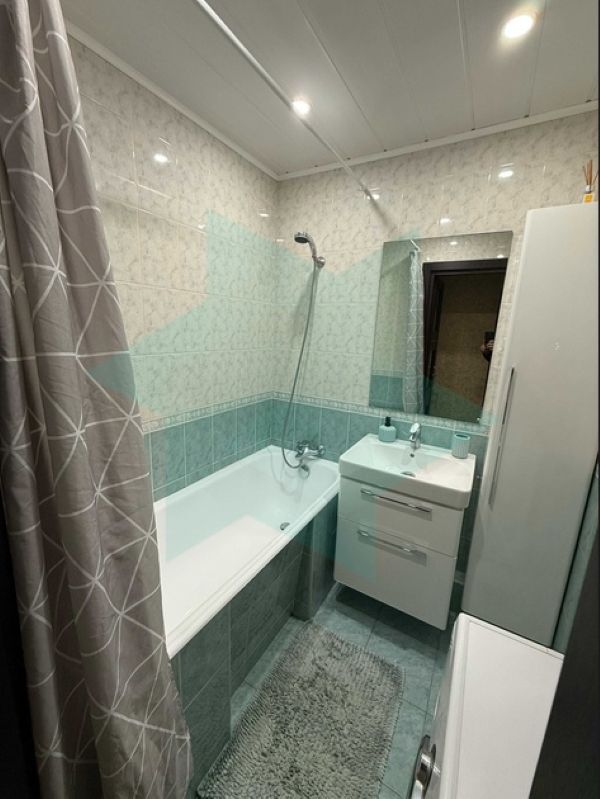 Аренда 3-комнатной квартиры 69 м², Героев просп., 46