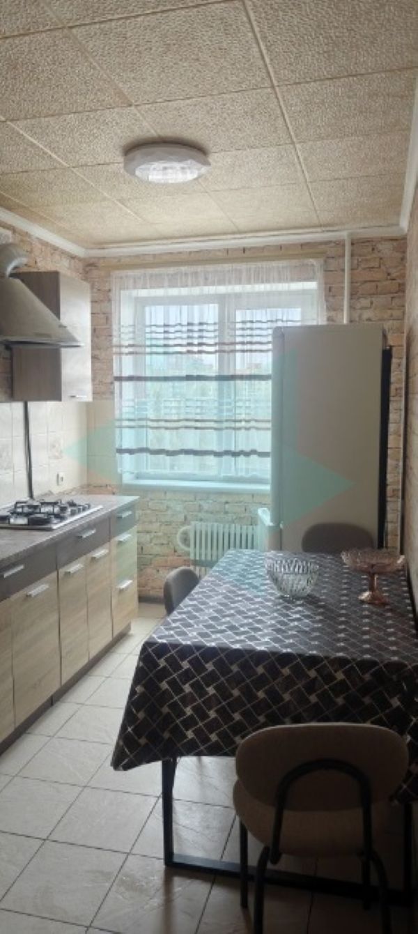 Оренда 2-кімнатної квартири 45 м², Холодильна вул., 55