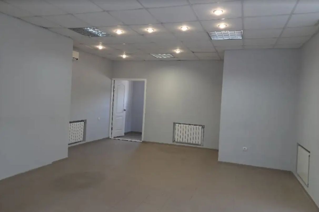 Продажа торгового помещения 85 м², Юрия Савченко ул., 92