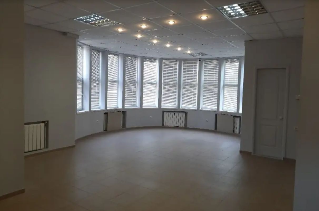 Продажа торгового помещения 85 м², Юрия Савченко ул., 92