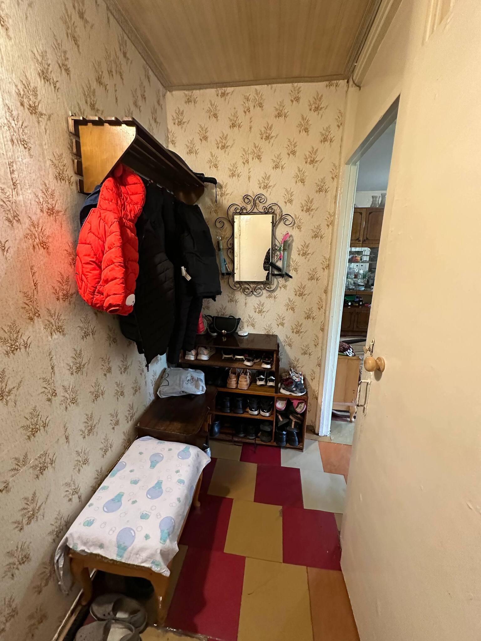 Продажа 3-комнатной квартиры 57 м², Александра Поля просп.