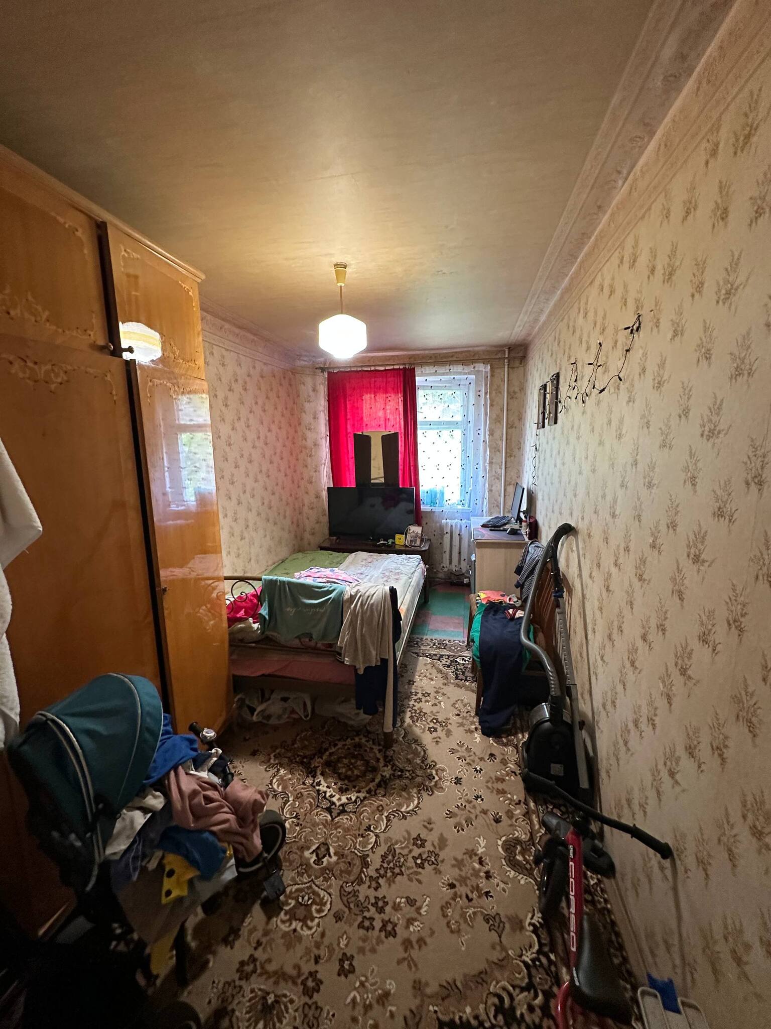 Продажа 3-комнатной квартиры 57 м², Александра Поля просп.