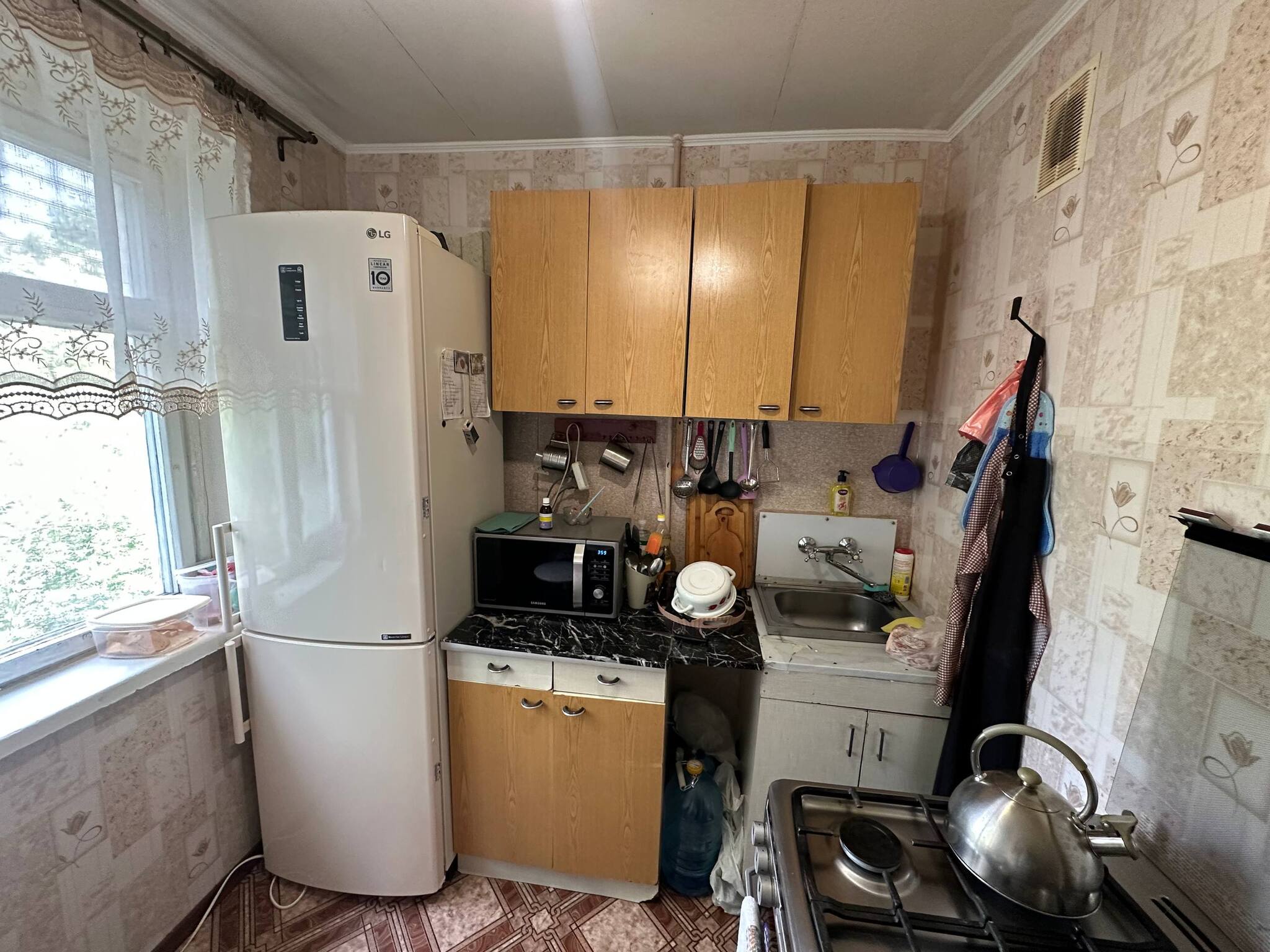 Продажа 3-комнатной квартиры 57 м², Александра Поля просп.