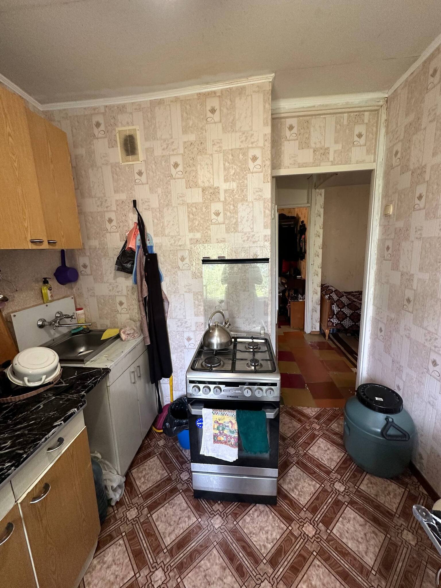 Продажа 3-комнатной квартиры 57 м², Александра Поля просп.
