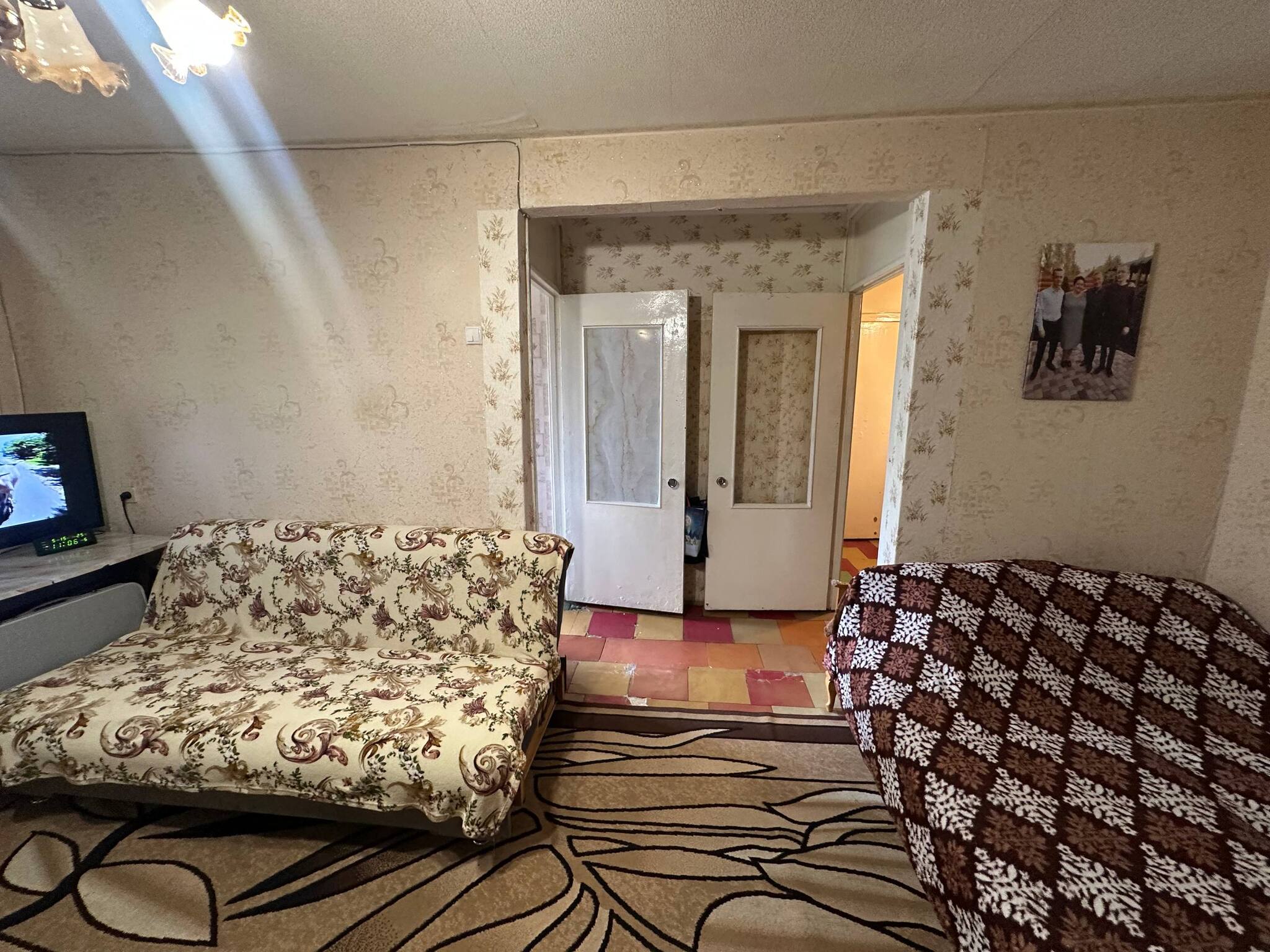 Продажа 3-комнатной квартиры 57 м², Александра Поля просп.