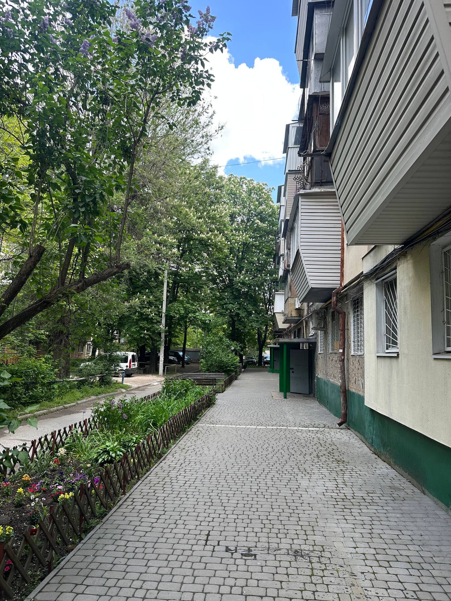 Продажа 3-комнатной квартиры 57 м², Александра Поля просп.