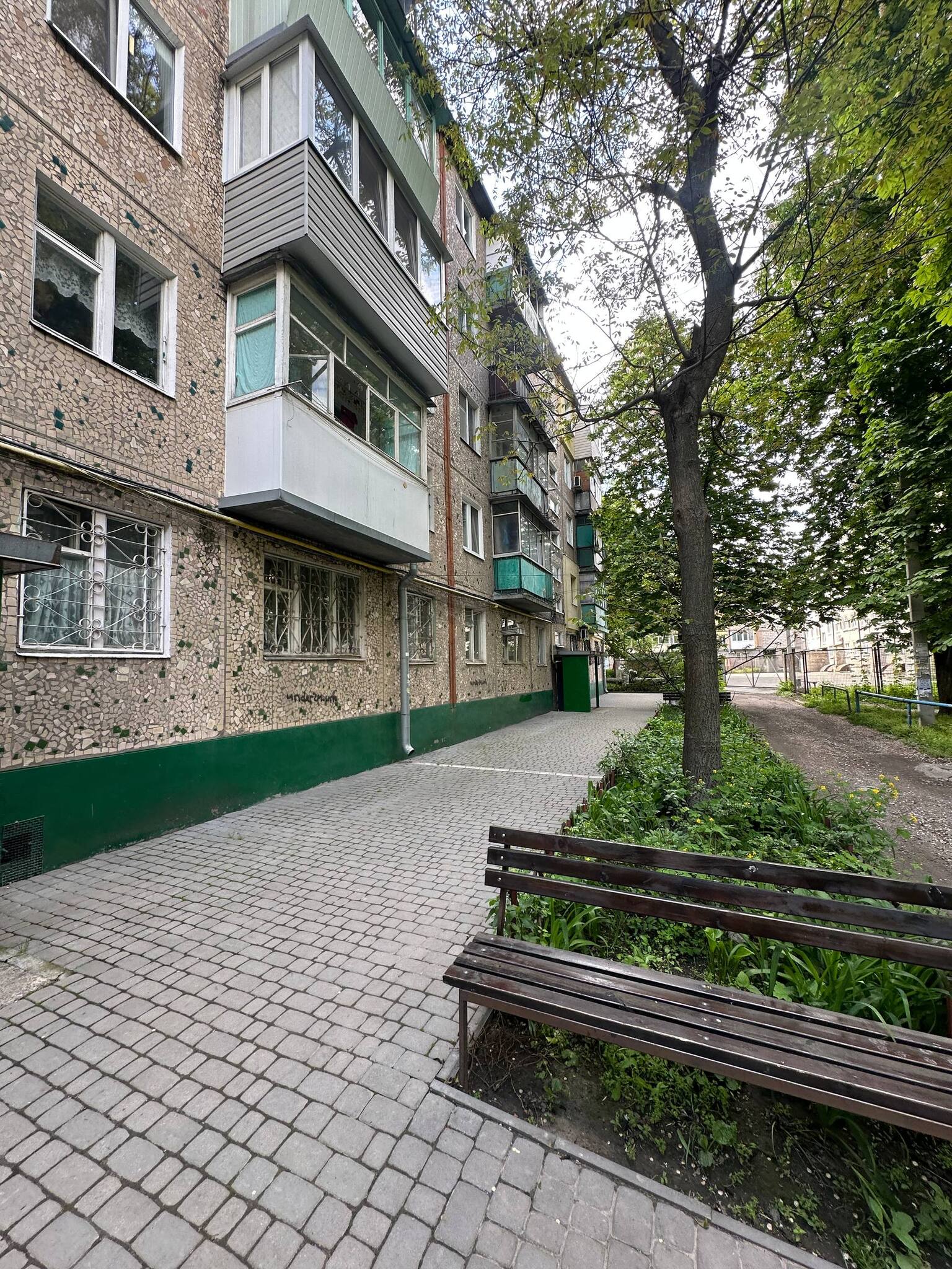 Продажа 3-комнатной квартиры 57 м², Александра Поля просп.
