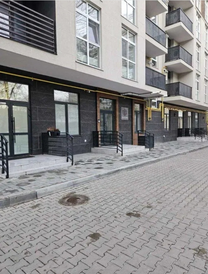 Оренда офісу 110 м², Новаторов вул.