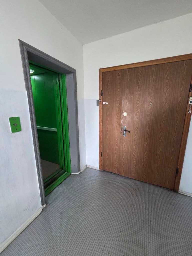Продажа 2-комнатной квартиры 56 м², Сосновая ул., 10