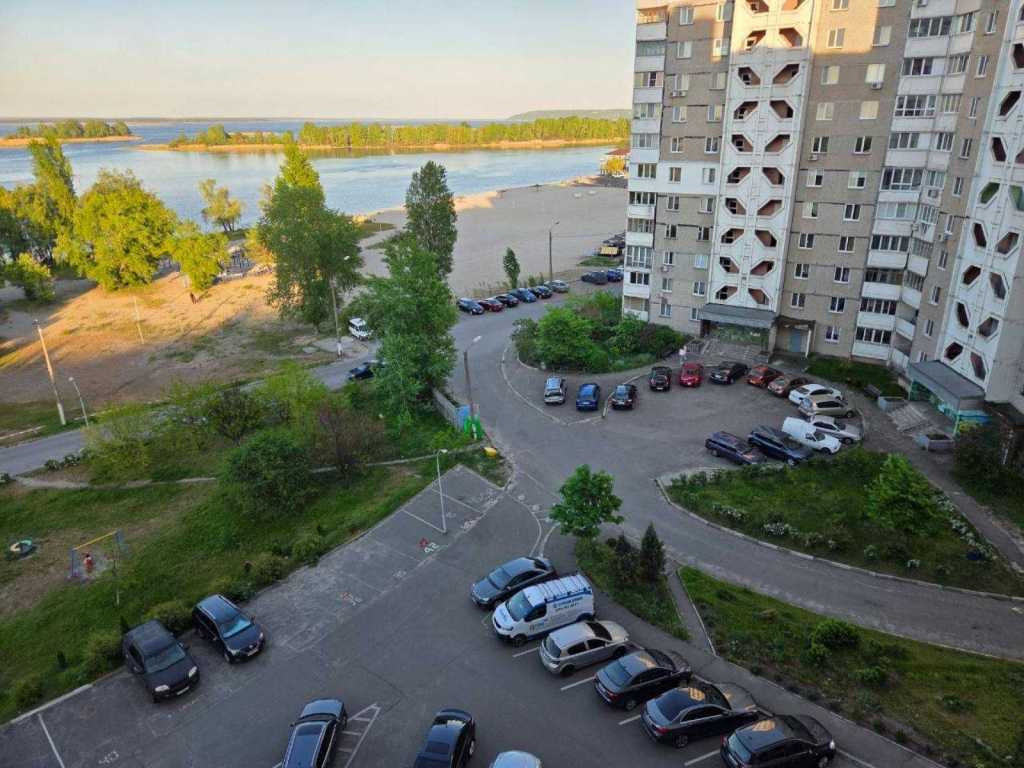Продажа 2-комнатной квартиры 56 м², Сосновая ул., 10