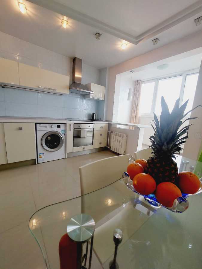Оренда 1-кімнатної квартири 50 м², Краківська вул., 13В