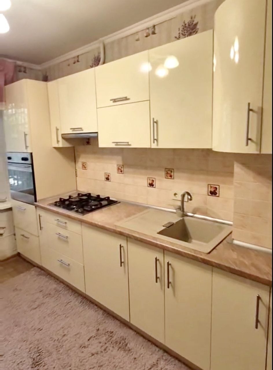 Продаж 3-кімнатної квартири 64 м², Люстдорфская дор.
