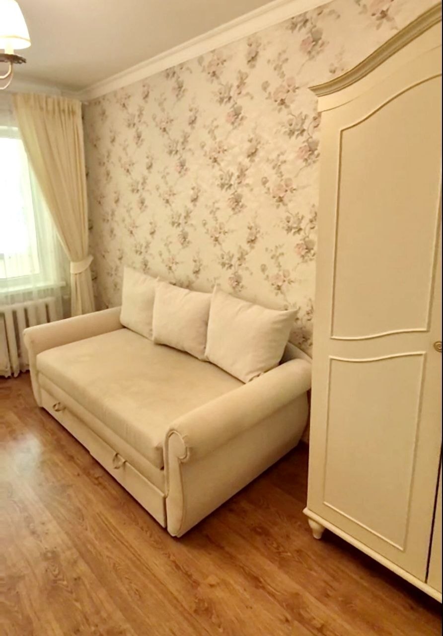 Продаж 3-кімнатної квартири 64 м², Люстдорфская дор.