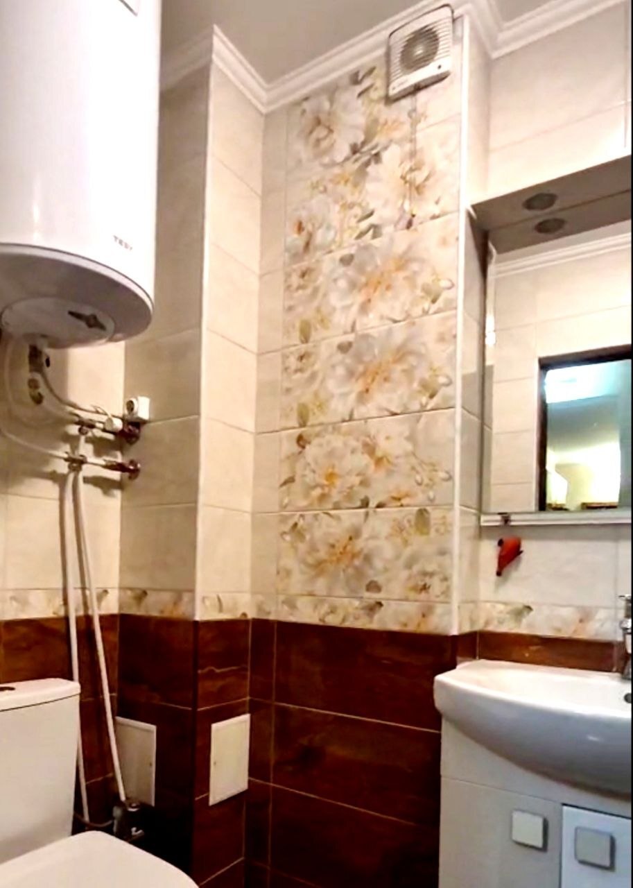 Продаж 3-кімнатної квартири 64 м², Люстдорфская дор.