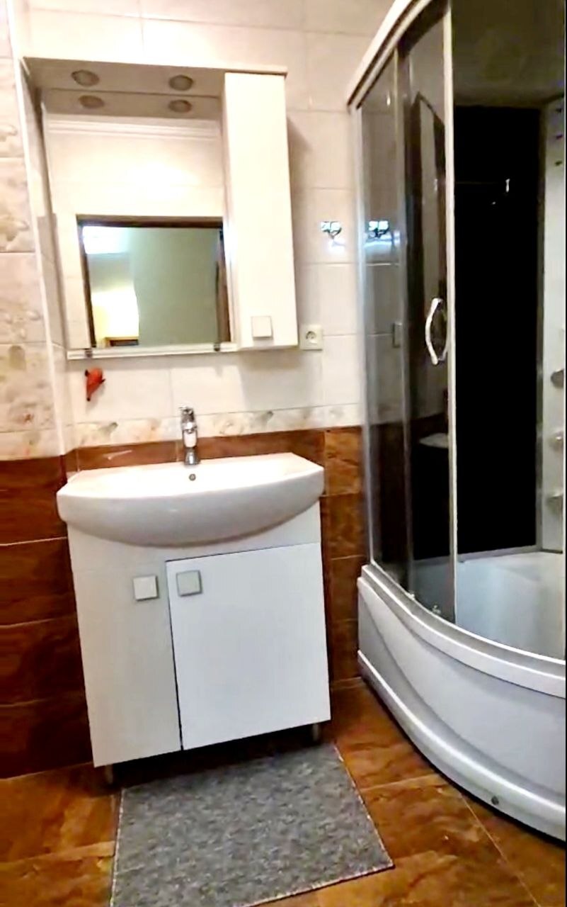 Продаж 3-кімнатної квартири 64 м², Люстдорфская дор.