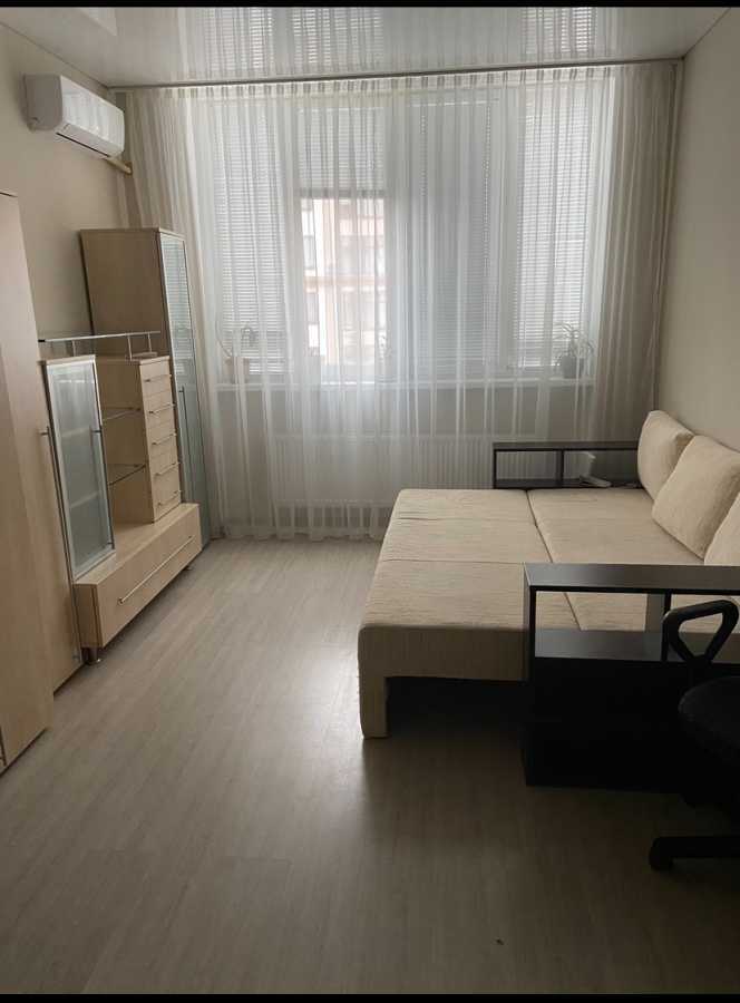 Оренда 1-кімнатної квартири 34 м², Львівська вул., 1А
