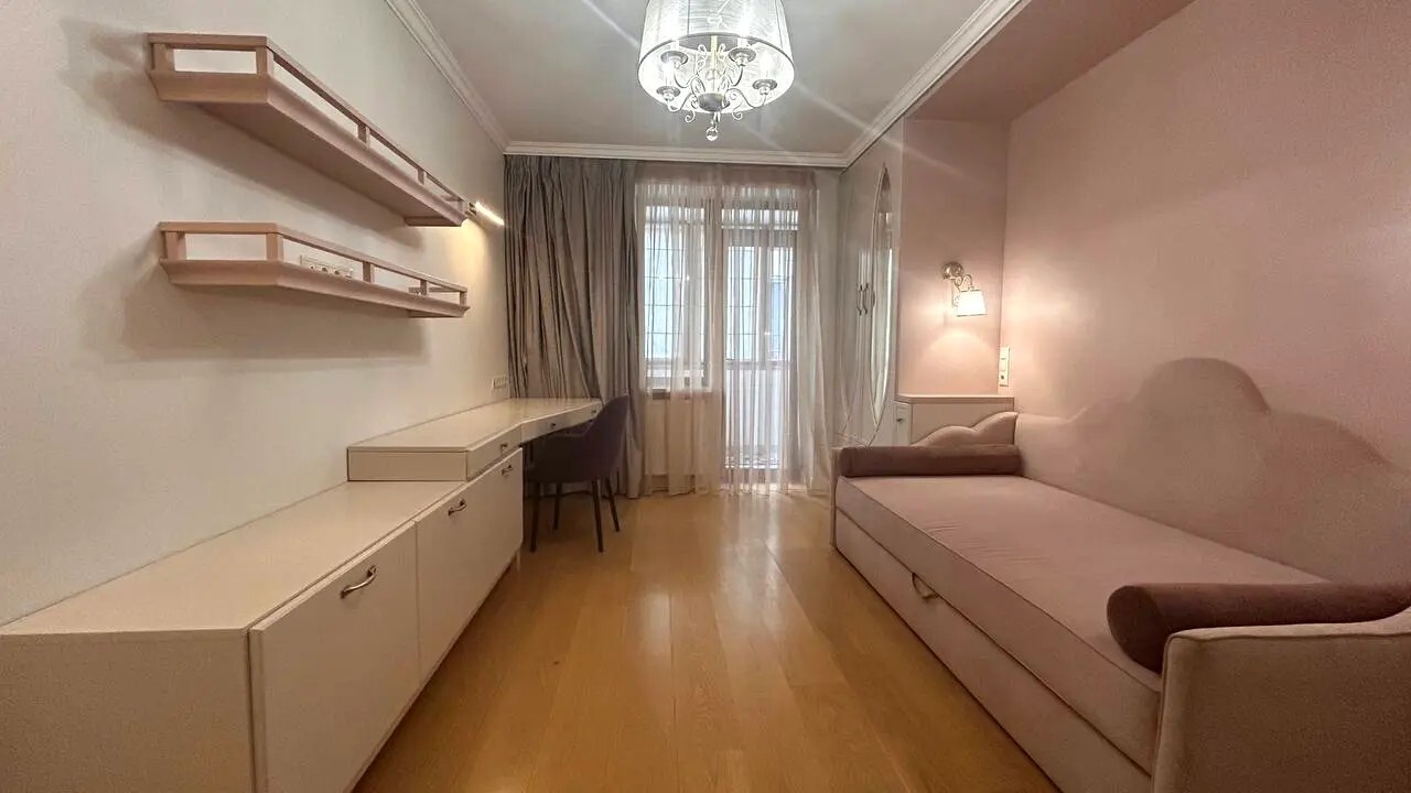 Продажа 3-комнатной квартиры 102.6 м², Ивана Рубчака ул., 21В