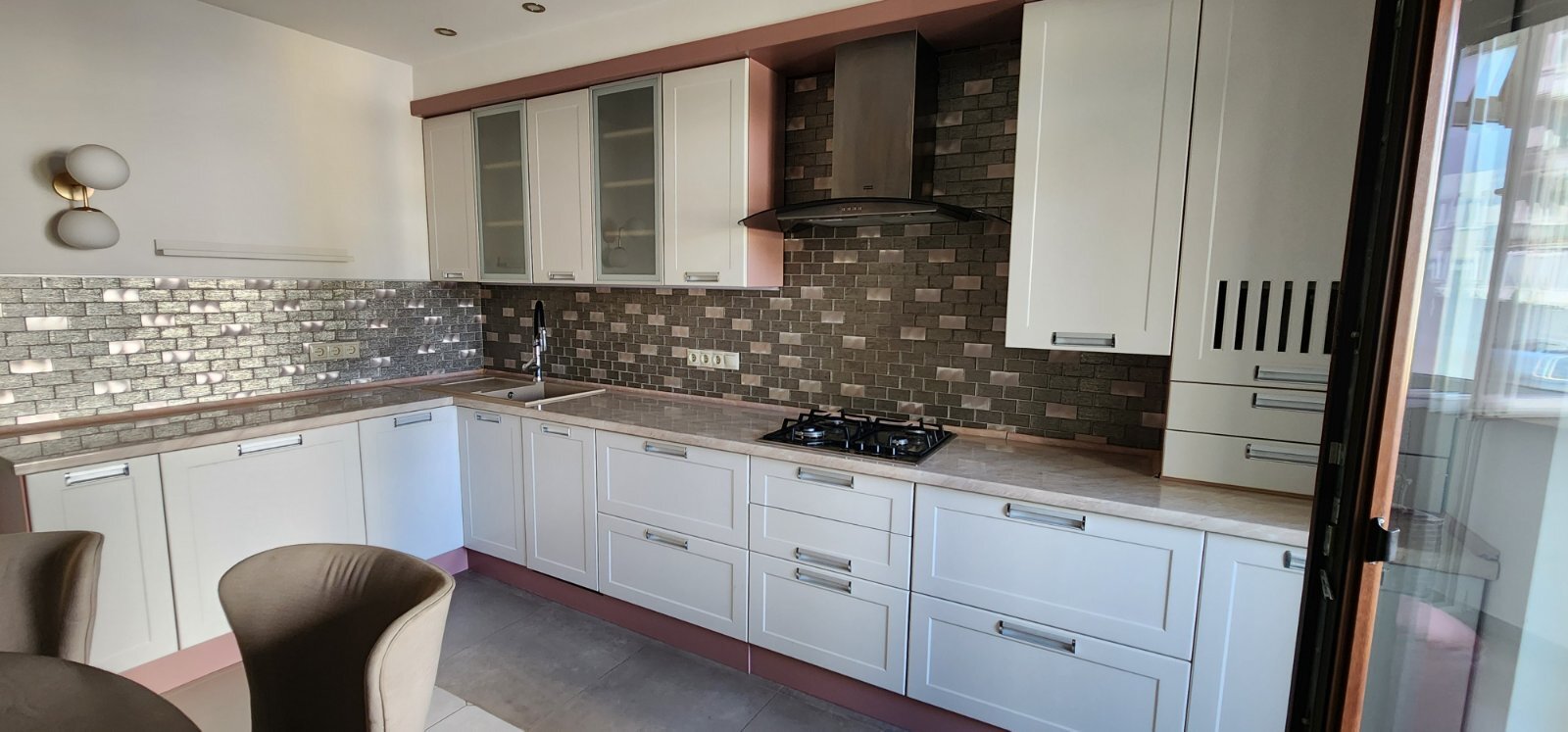 Продажа 3-комнатной квартиры 102.6 м², Ивана Рубчака ул., 21В