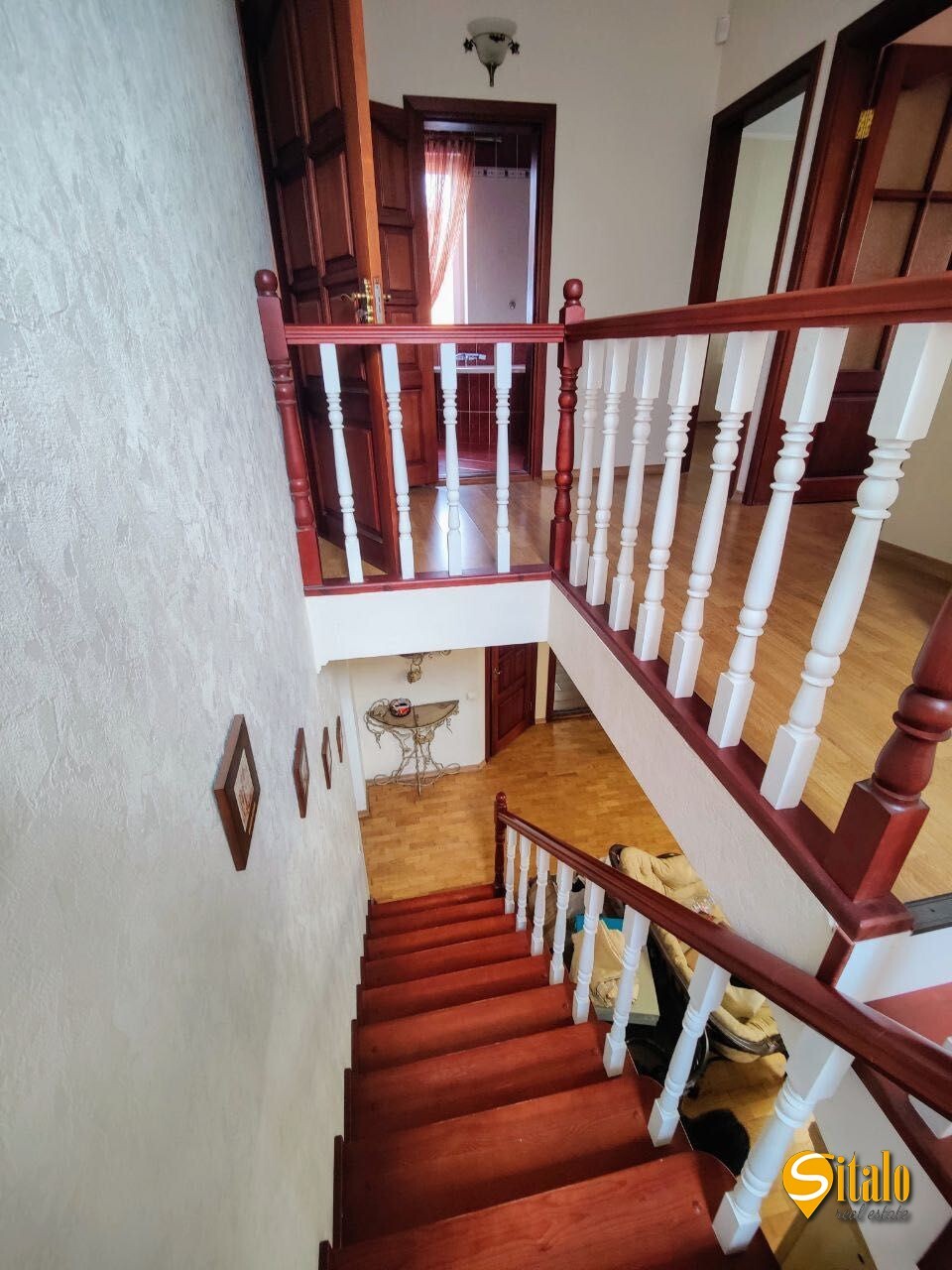 Продаж будинку 250 м²