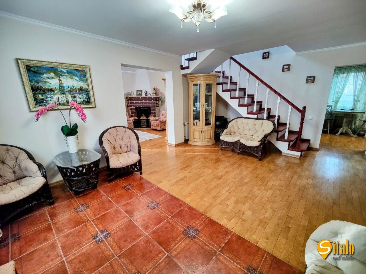 Продаж будинку 250 м²