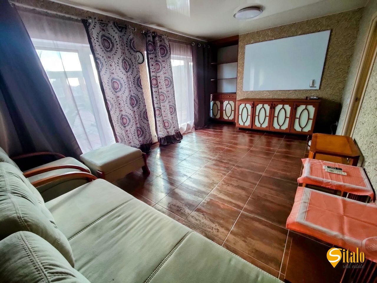 Продаж будинку 250 м²