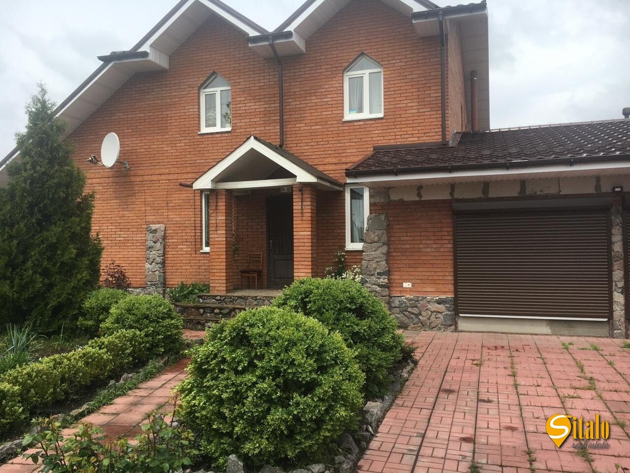 Продаж будинку 250 м²
