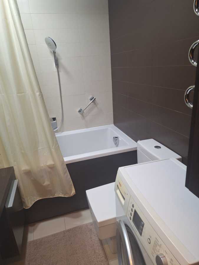 Аренда 3-комнатной квартиры 95 м², Феодосийский пер., 14А