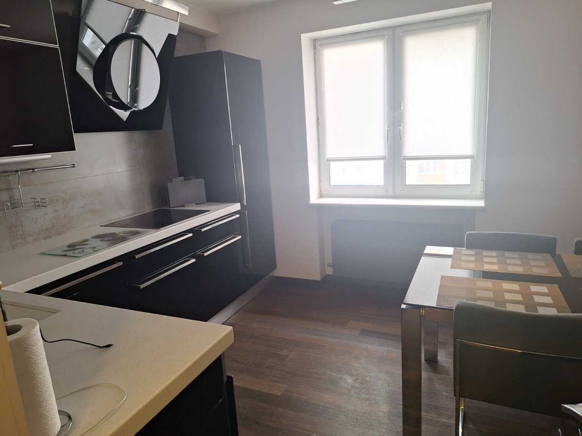 Аренда 3-комнатной квартиры 95 м², Феодосийский пер., 14А
