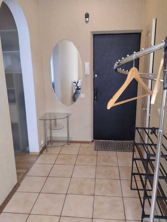 Оренда 1-кімнатної квартири 40 м², Героїв Дніпра вул., 40А
