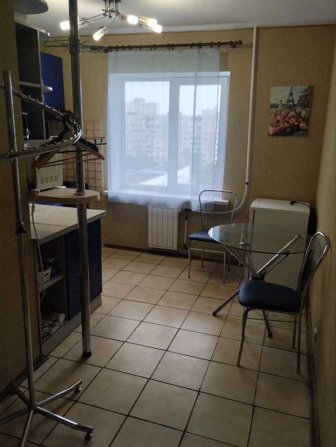 Оренда 1-кімнатної квартири 40 м², Героїв Дніпра вул., 40А