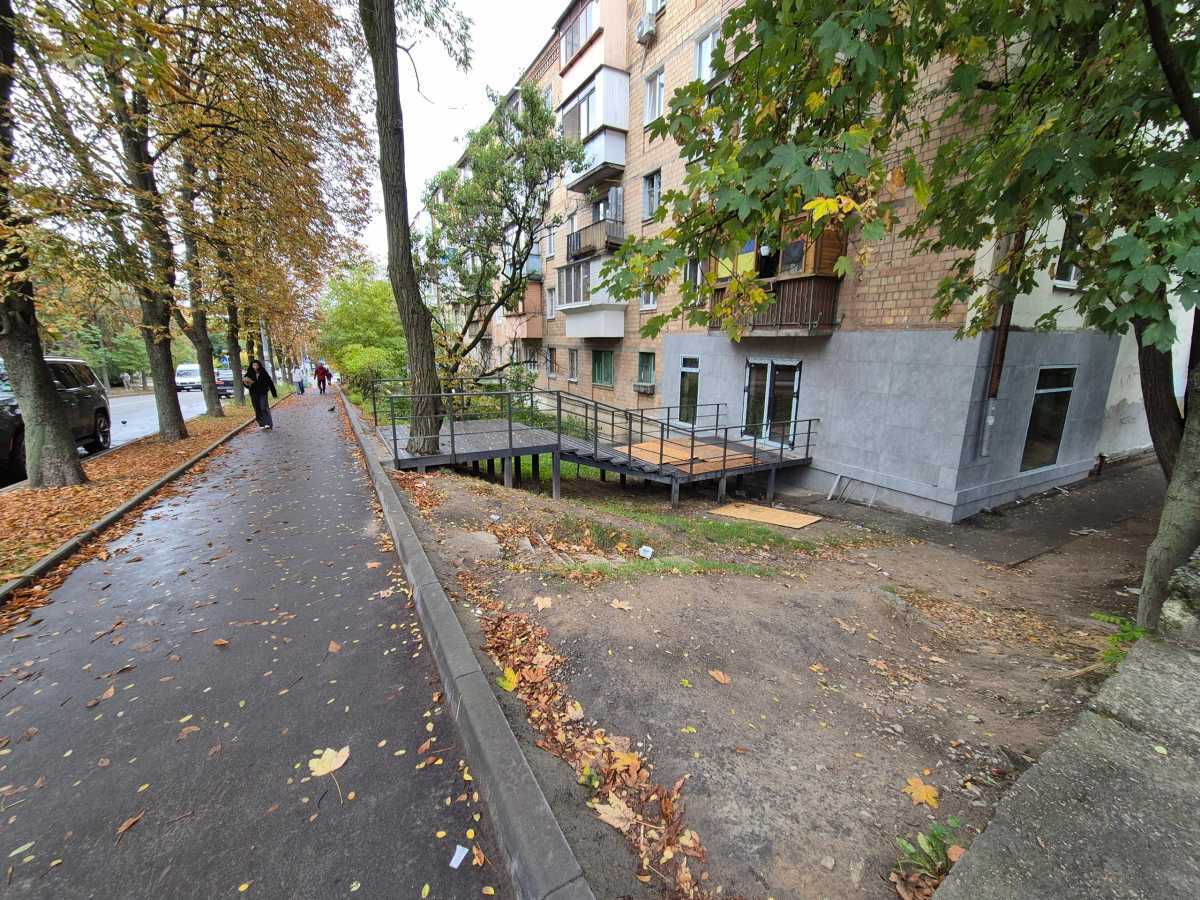 Аренда другого торгового помещения 50 м², Червонопільська, 13/16